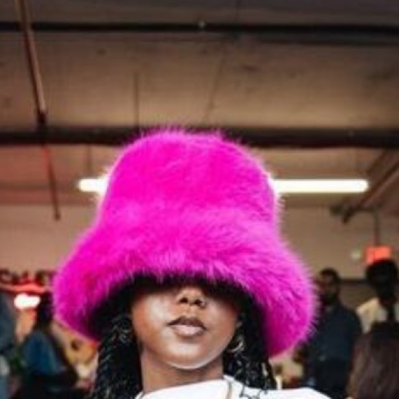 1pc Women's Faux Fur Y2K Style Thick Bucket Hat, Long Plush - Picture 3 of 3